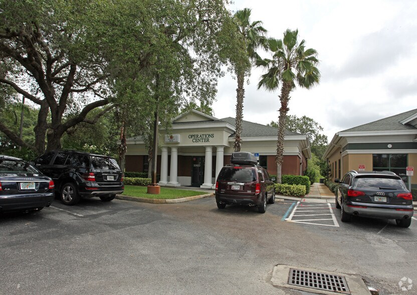 32823 Us-19, Palm Harbor, FL à louer - Photo principale – Image 1 sur 6