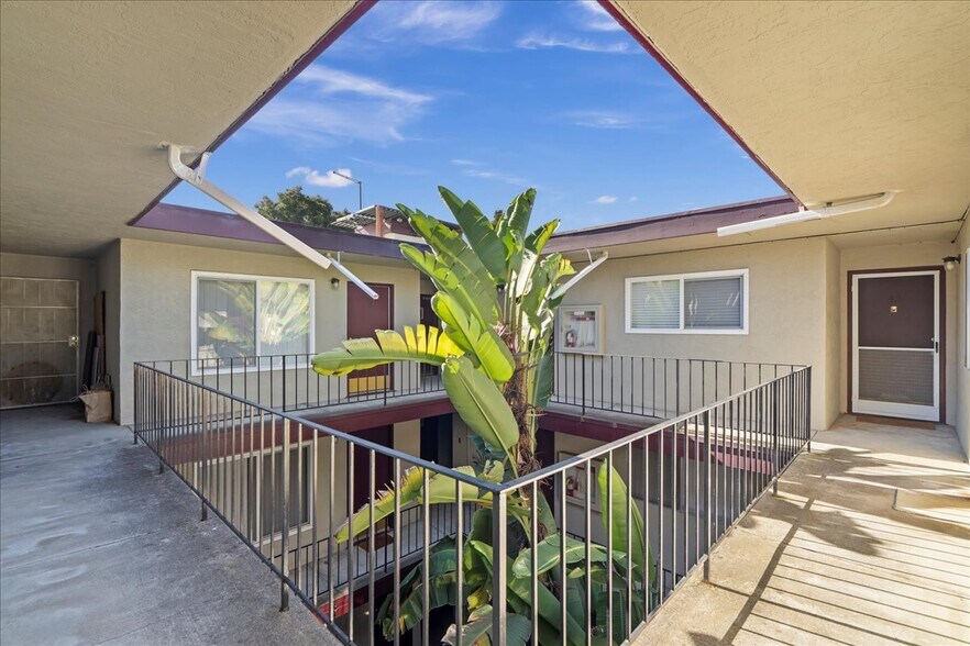 2231-2233 Grant St, Berkeley, CA à vendre - Photo de l’immeuble – Image 2 sur 47