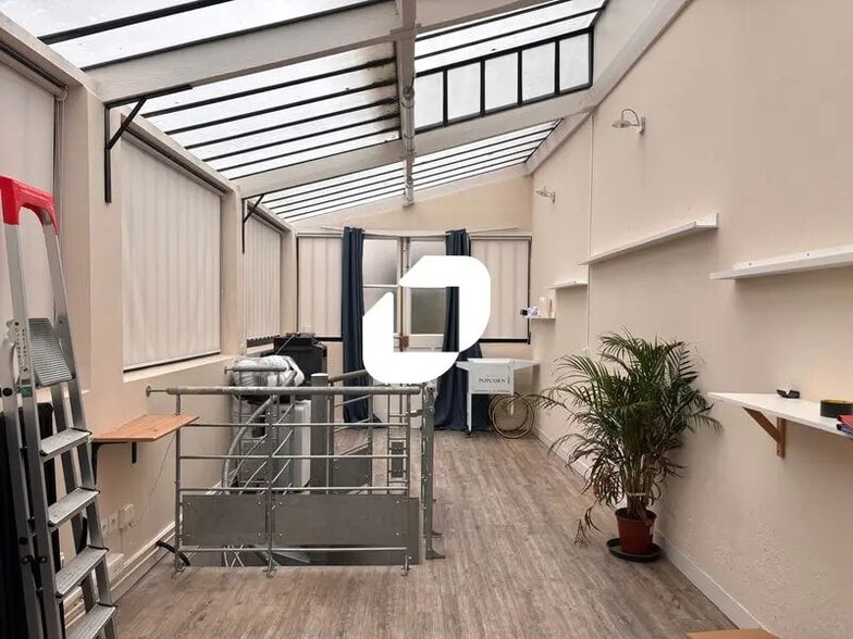 Local commercial dans Paris à louer - Photo intérieure – Image 3 sur 3