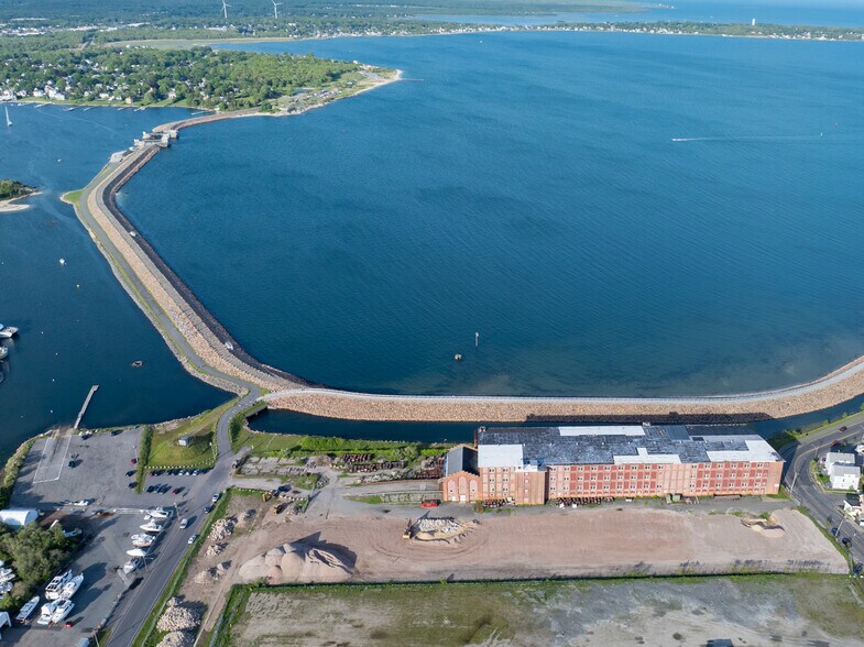 11 Cove St, New Bedford, MA à vendre - Photo de l’immeuble – Image 3 sur 26