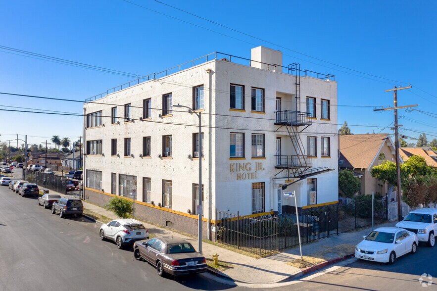 1194 E 35th St, Los Angeles, CA à vendre - Photo principale – Image 1 sur 7