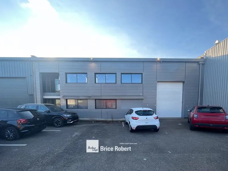 Local d'activités dans Villeurbanne à vendre Photo de l’immeuble– Image 1 sur 6