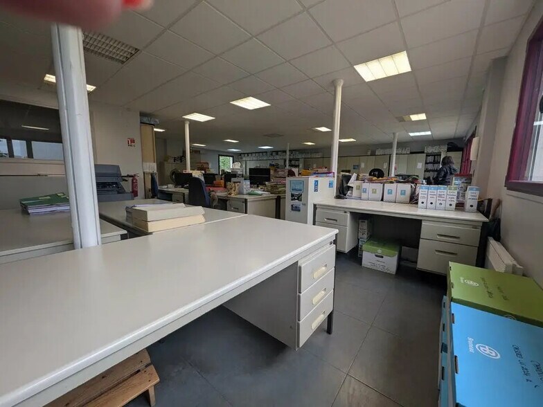 Bureau dans Évreux à louer - Photo de l’immeuble – Image 3 sur 5