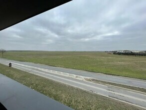 Le Mesnil-Amelot - VUE AÉRIENNE vue de carte