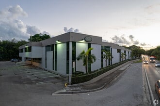 2000 S Dixie Hwy, Miami, FL à louer Autre– Image 1 sur 13