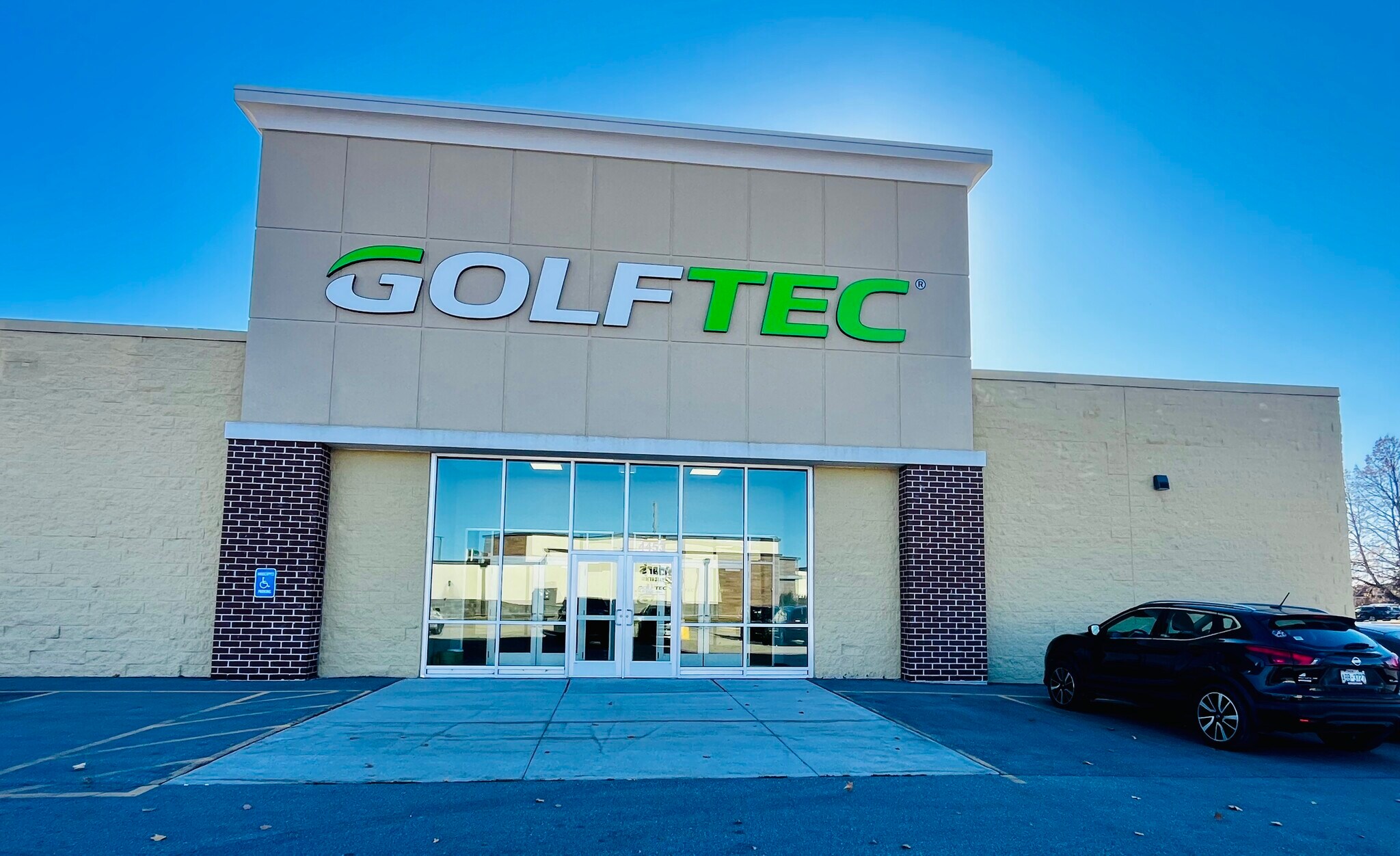 4411 W Wisconsin Ave, Appleton, WI à louer Photo de l’immeuble– Image 1 sur 3