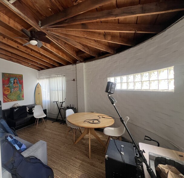 1748-1758 Berkeley St, Santa Monica, CA à louer - Photo intérieure – Image 2 sur 4