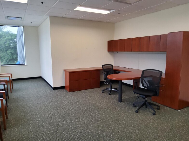 1950 N Washington St, Naperville, IL à louer - Photo intérieure – Image 3 sur 9