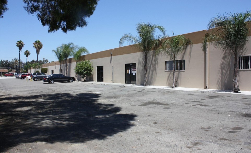 13656-13666 Bora Dr, Santa Fe Springs, CA à louer - Photo de l’immeuble – Image 3 sur 8