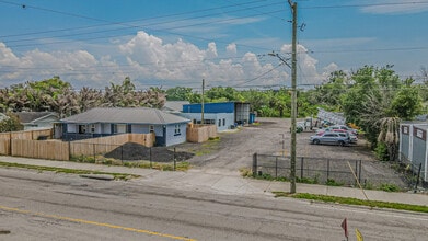 6911 Gibsonton Dr, Gibsonton, FL à vendre Photo de l’immeuble– Image 2 sur 22