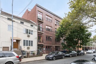 Plus de détails pour 294 Ainslie St, Brooklyn, NY - Logement à vendre