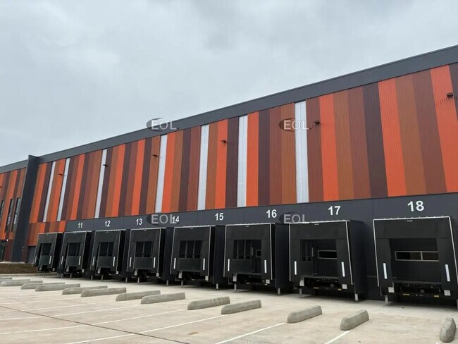 Plus de détails pour Industriel/Logistique à louer