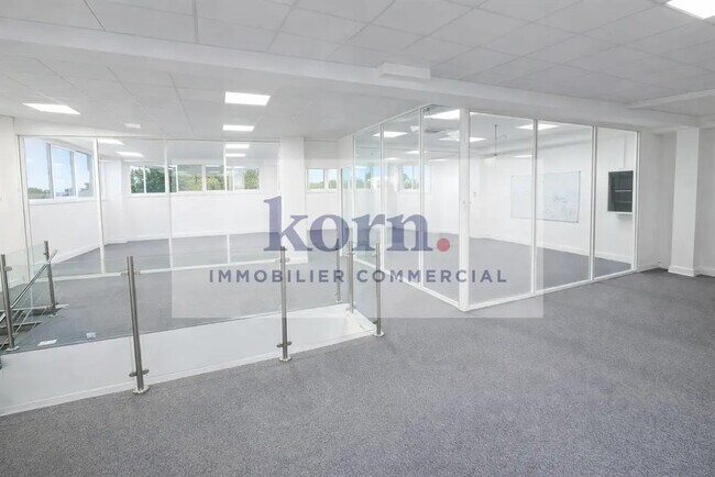 Plus de détails pour Bureau à louer