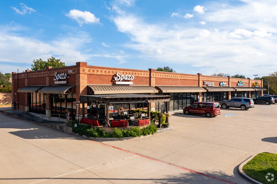 1201 W McDermott Dr, Allen, TX à louer - Photo de l’immeuble – Image 3 sur 6