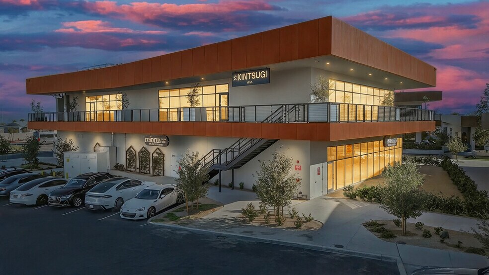 8720 W Sunset Rd, Las Vegas, NV à vendre - Photo de l’immeuble – Image 2 sur 7
