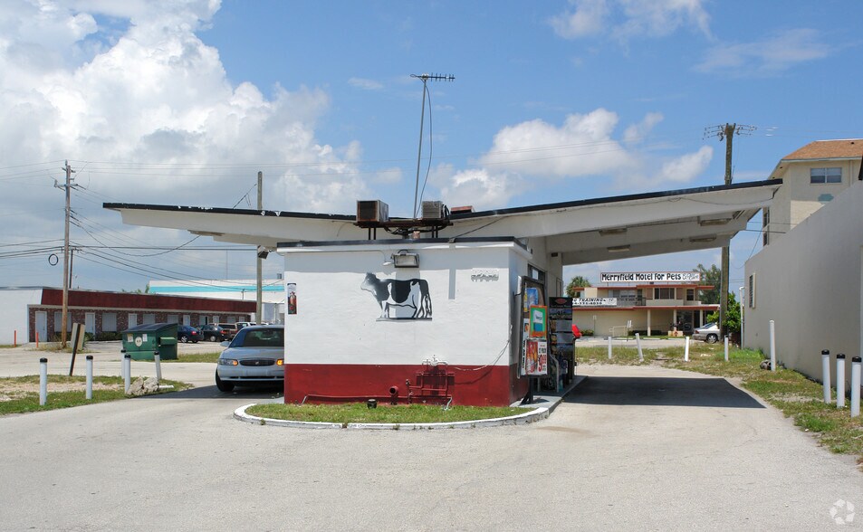 1301 E Commercial Blvd, Oakland Park, FL à vendre - Photo de l’immeuble – Image 2 sur 2