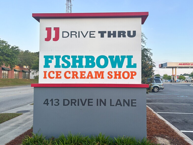 413 Drive in Ln, Moncks Corner, SC à louer - Photo de l’immeuble – Image 2 sur 22