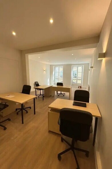 Bureau dans Paris à louer - Photo de l’immeuble – Image 2 sur 4
