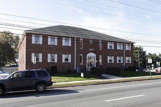 Plus de détails pour 850 West Chester Pike, Havertown, PA - Bureau à vendre