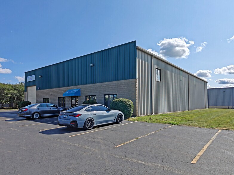 1760 Commerce Dr, Montgomery, IL à louer - Photo de l’immeuble – Image 2 sur 13