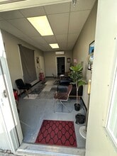 1706 Dungan Ln, Austin, TX à louer Photo intérieure– Image 1 sur 3