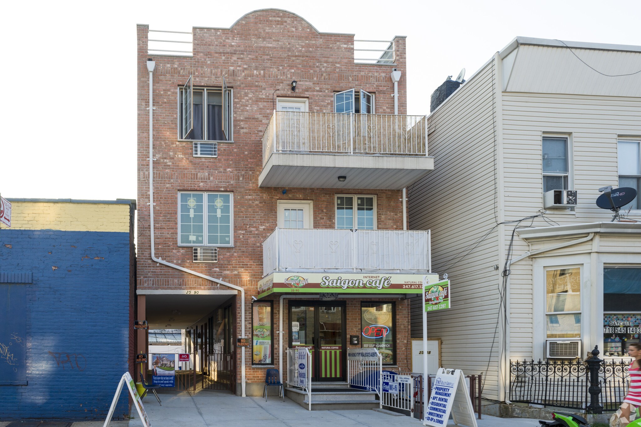 2590 41st St, Astoria, NY à louer Photo principale– Image 1 sur 7