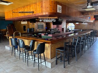 Plus de détails pour 327 N Dixie Hwy, Lake Worth, FL - Local commercial à louer
