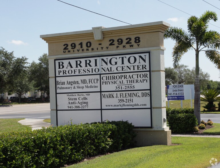 2920-2928 University Pky, Sarasota, FL à vendre - Photo de l’immeuble – Image 2 sur 3