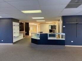 236 W Northwest Hwy, Barrington, IL à vendre - Photo intérieure – Image 3 sur 9