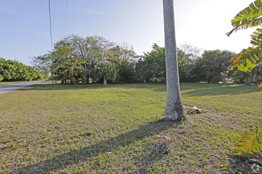 25150 Marion Ave, Punta Gorda, FL à vendre - Photo de l’immeuble – Image 2 sur 3