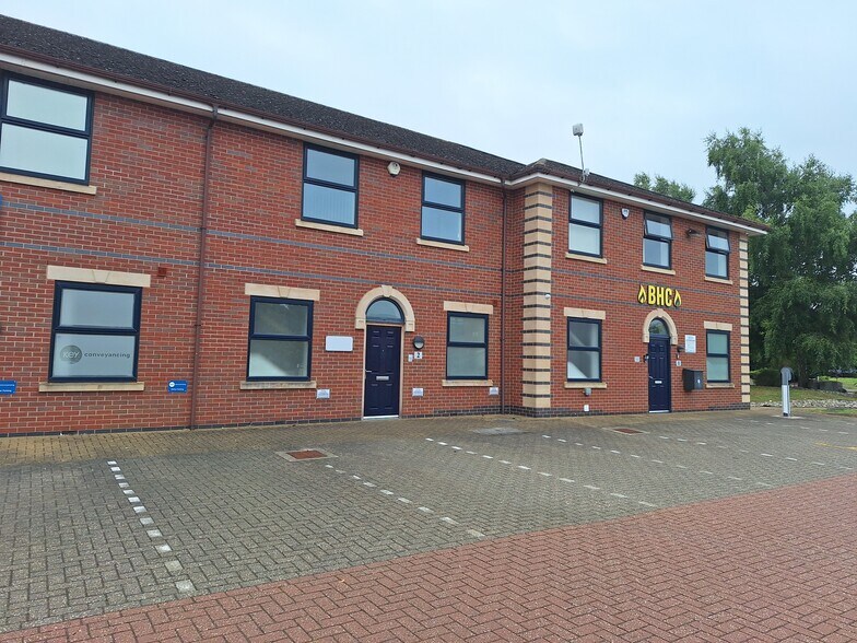 2 Stephenson Ct, Wootton à louer - Photo de l’immeuble – Image 2 sur 9