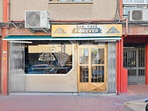 Local commercial dans Alcalá de Henares, Madrid à louer Photo intérieure– Image 1 sur 9