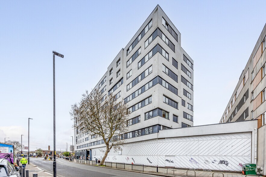 250 Acton Ln, Londres à louer - Photo de l’immeuble – Image 3 sur 3