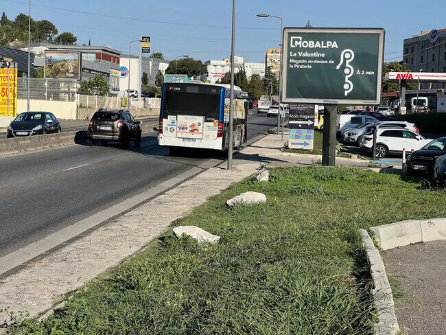 Plus de détails pour Local commercial à louer