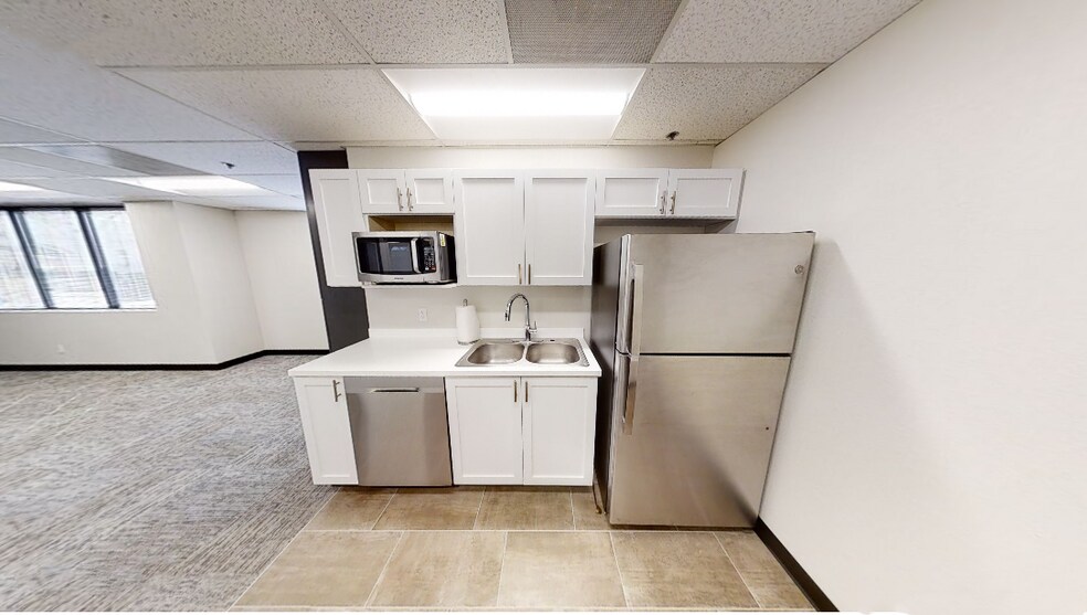 8719 E San Alberto Dr, Scottsdale, AZ à louer - Photo de l’immeuble – Image 2 sur 10