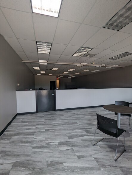 7530-7630 Pershing Blvd, Kenosha, WI à louer - Photo intérieure – Image 3 sur 9