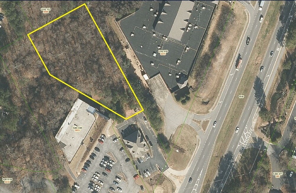5585 Peachtree Pky, Peachtree Corners, GA à vendre Photo de l’immeuble– Image 1 sur 9
