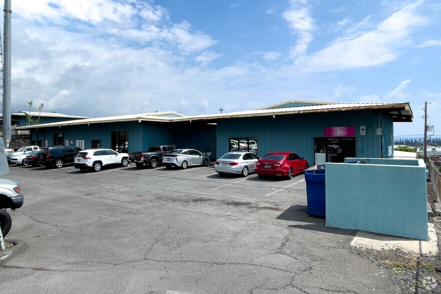 74-5599 Luhia St, Kailua Kona, HI à louer - Photo de l’immeuble – Image 3 sur 5