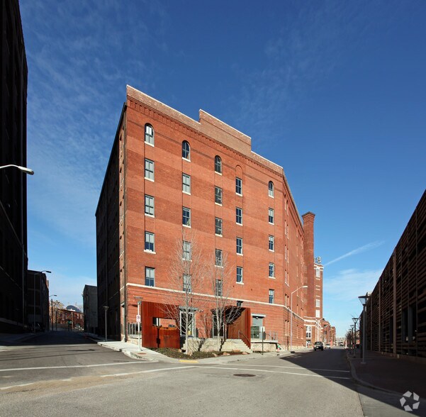 2114 Central St, Kansas City, MO à louer - Photo de l’immeuble – Image 2 sur 15