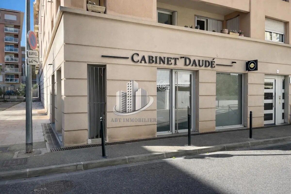 Local commercial dans Aix-en-Provence à vendre Photo de l’immeuble– Image 1 sur 7