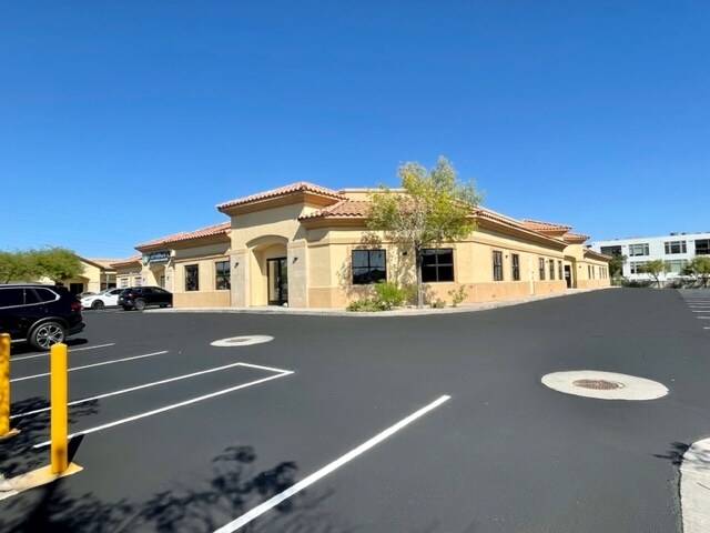 8991 W Flamingo Rd, Las Vegas, NV à louer Photo de l’immeuble– Image 1 sur 7