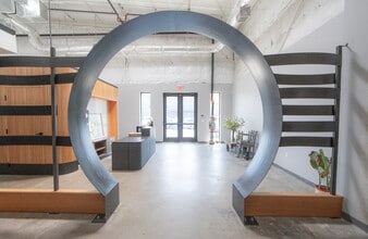 440 E Saint Elmo Rd, Austin, TX à louer Photo intérieure– Image 2 sur 23