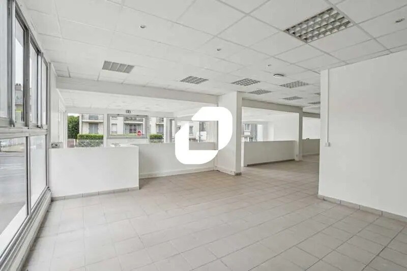 Bureau dans Palaiseau à louer - Photo de l’immeuble – Image 2 sur 14