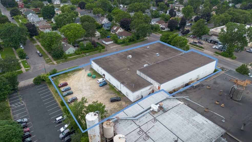 976 W Minnehaha Ave, Saint Paul, MN à vendre - Photo de l’immeuble – Image 2 sur 6
