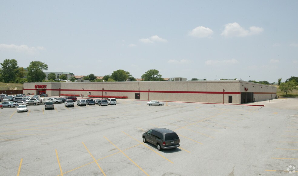 2600 S Cherry Ln, Fort Worth, TX à vendre - Photo de l’immeuble – Image 2 sur 14