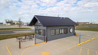 331 Sandstone Dr NW, Eyota, MN à louer Photo intérieure– Image 1 sur 7