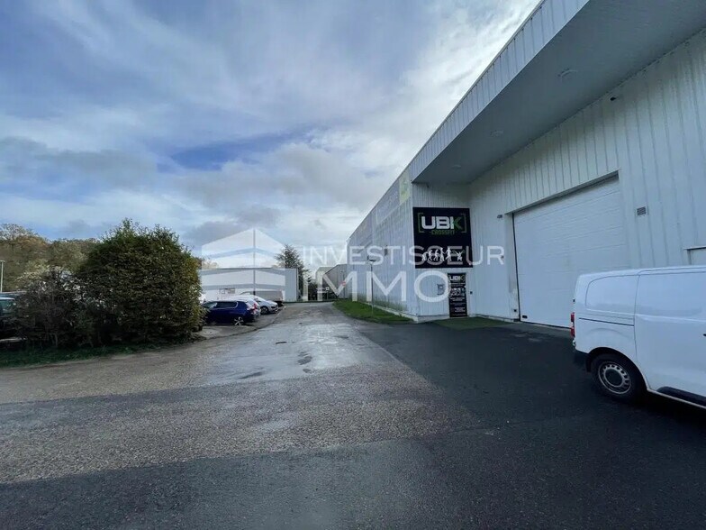 Local d'activités dans Vulaines-sur-Seine à vendre - Photo de l’immeuble – Image 1 sur 7