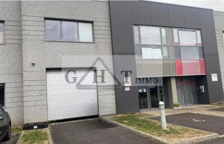 Industriel/Logistique dans Lieusaint à vendre Photo de l’immeuble– Image 1 sur 6