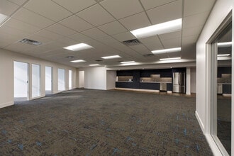 2700 Rogers Dr, Birmingham, AL à louer Photo intérieure– Image 2 sur 14