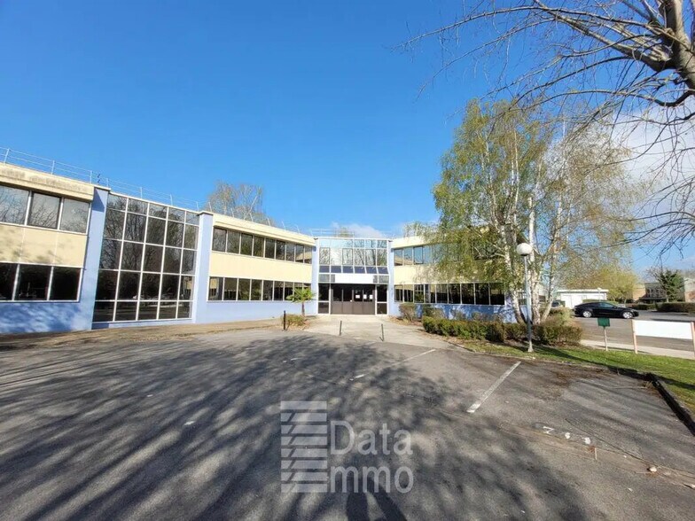 Bureau dans Saint-Thibault-des-Vignes à louer - Photo de l’immeuble – Image 3 sur 13